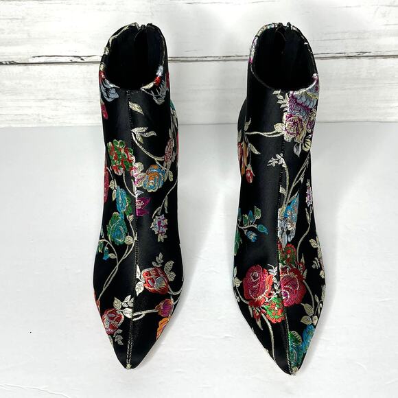 Privileged Audra Black Floral Ankle Bootie Heels Shoe Size 10 - Picture 10 of 10